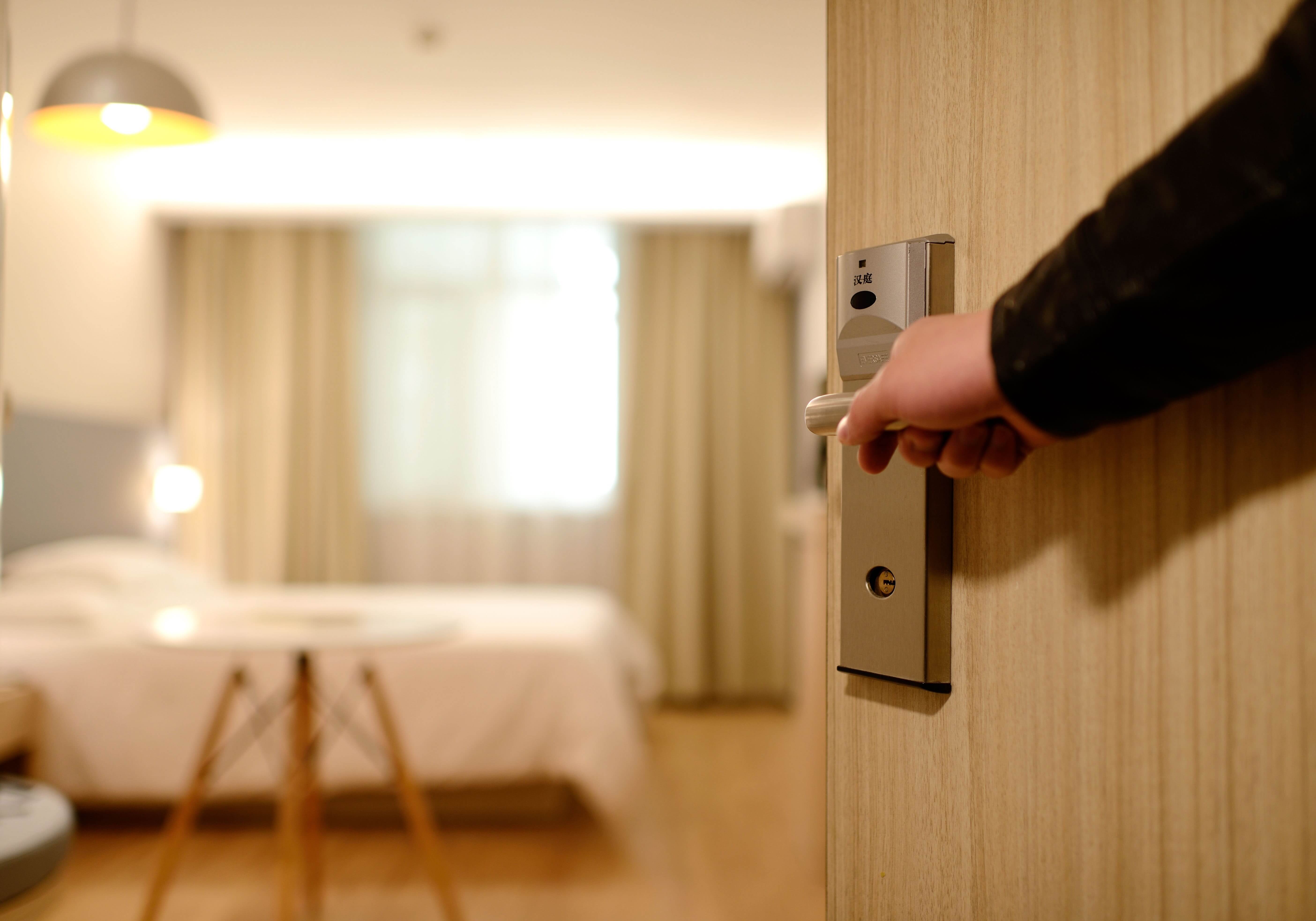 Eliminarea mirosurilor 2 camera de hotel